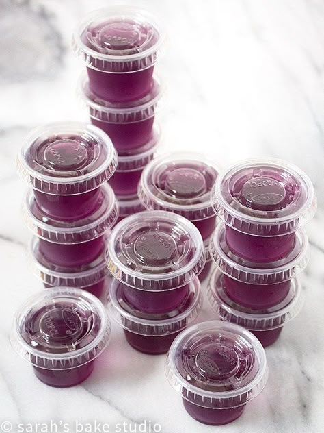 Purple People Eater Jello Shots – colorful, wiggly-jiggly, flavorful jello combined with tropical booze makes these jello shots scream SUMMER; grab your friends and make your taste buds sing. Bachelorette Jello Shots, Grape Jello Shots, Purple Jello Shots, Summer Jello Shots, Best Jello Shot Recipes, Pina Colada Jello Shots, Vodka Jello Shots, Making Jello Shots, Jello Shots Recipe