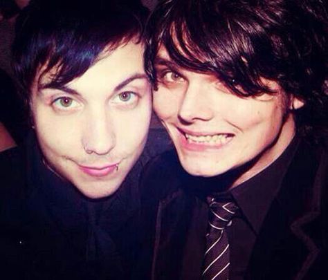 F and G Frank And Gerard, Frank Iero, Emo Grunge, Instagram Post, Instagram