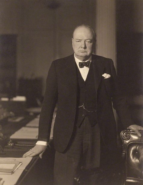 Wallpaper Ww2, Winston Churchill Photos, Churchill Paintings, Ww2 Leaders, Winston Churchill Quotes, Motivational Wallpaper, 1 April, National Portrait Gallery, Winston Churchill