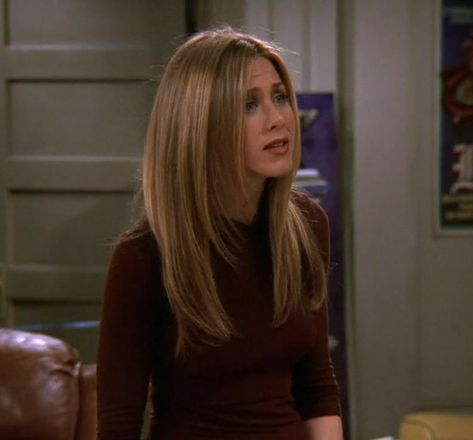 Rachel Season 5 Hair, Rachel Green Season 9 Hair, Rachel Green Asthetics, Rachel Green Season 4 Hair, Rachel Green Season 5 Hair, Friends Rachel Hair, 1999 Hairstyles, The Rachel Haircut Long, Rachel Green Short Hair