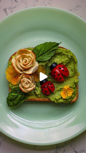 Ladybug Food, Sandwhich Bread, Love Herbs, Bug Snacks, Bread And Roses, Charcuterie Appetizers, The Ladybug, Bread Art, Romantic Meals