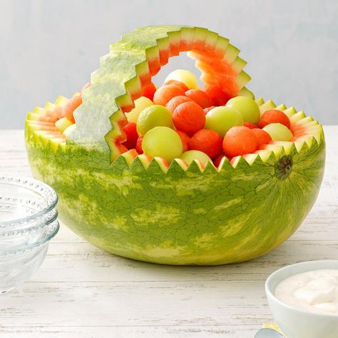 Watermelon Basket Watermelon Fruit Basket, Fruit Basket Watermelon, Watermelon Appetizer, Watermelon Chicken, Cut A Watermelon, Melon Balls, Watermelon Shark, Watermelon Slushie, Watermelon Basket