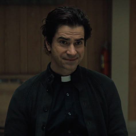 Father Paul Hill, Forgive Me Lord, Father Paul, Hamish Linklater, Finnick Odair, Father John, Face Claims, Dumb And Dumber, Character Inspiration