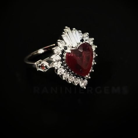 Dark Wedding Rings, Red Wedding Ring, Red Diamond Ring, Ruby Engagement Ring Vintage, Garnet Heart, Handmade Stamps, Ring Halo, Antique Ring, Red Diamond