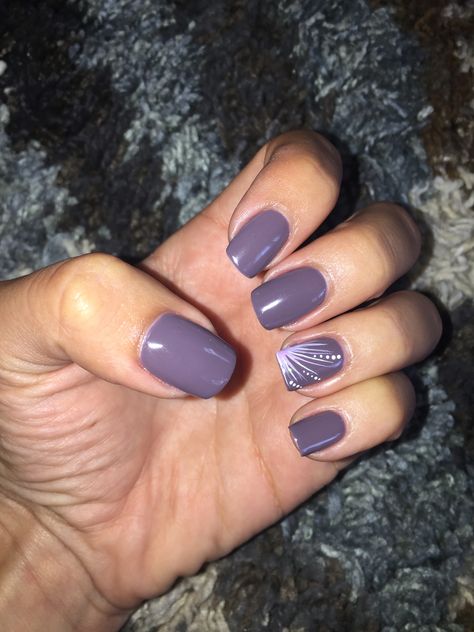 Fall Nails Lavender, Purple Gray Nails Design, September Nail Ideas Purple, Purple Dip Powder Nails Short, Gray Purple Nails Ideas, Purple And Grey Nail Ideas, Purple And Grey Nail Designs, Dark Nail Ideas Short, Purple And Silver Nails Short