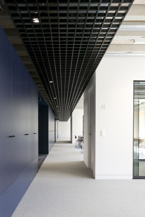 David Jacobs, Architecture Ceiling, Black And White Office, Office Ceiling, Aluminium Cladding, Space Interiors, Concrete Structure, Workplace Design, City Council