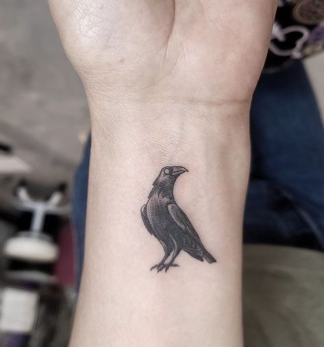 crow tattoo • Instagram Crow Tattoo On Back, Mini Crow Tattoo, Crow Collarbone Tattoo, Crow Flash Tattoo, The Crow Movie Tattoo Ideas, Simple Crow Tattoo, Colin Tattoo, Simple Raven Tattoo, Small Crow Tattoo