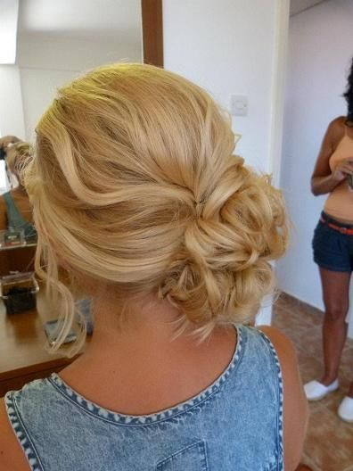 Adorable Side-swept Hairstyle Coolest Hairstyles, Side Bun, Side Swept Hairstyles, Low Bun Hairstyles, Homecoming Dance, Hair Done, Side Swept, Homecoming Hair, Fancy Hairstyles