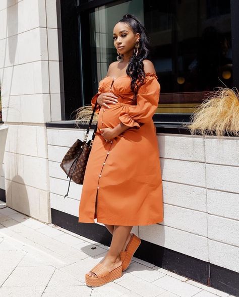 Pregnancy Outfits Black Women, Maternity Outfits Black Women, Women Hacks, The Jeffersons, Pregnacy Fashion, Pregnant Women Fashion, Summer Pregnancy Outfits, Outfits Black Women, Cute Maternity Dresses