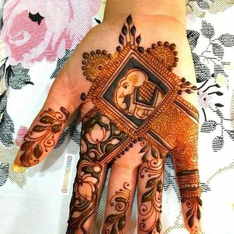 Trending Bridal Mehendi Designs, Rajasthani Mehndi Designs, Simple Mehndi Design, Mehndi Designs 2018, Wedding Halls, Legs Mehndi Design, Mehndi Designs For Kids, Mehndi Design Pictures, Full Mehndi Designs