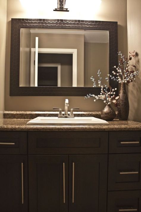 dark brown bathroom cabinets Dark Brown Bathroom, Makeover Kamar Mandi, Brown Bathroom Ideas, Dark Brown Cabinets, Brown Bathroom Decor, Brown Decor, Bathroom Color Schemes, Brown Cabinets, Bathroom Paint Colors