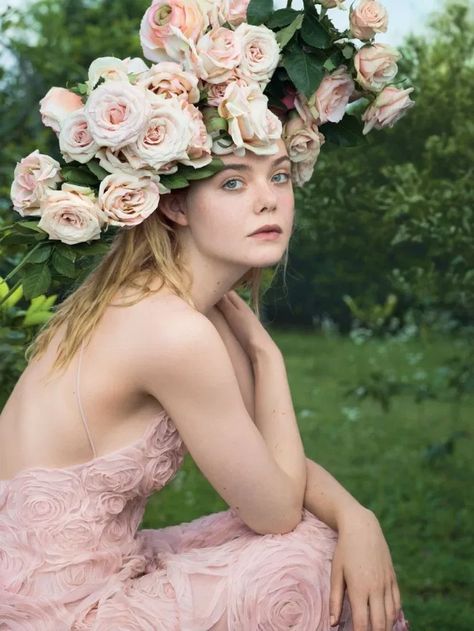 VOGUE MAGAZINE Elle Fanning by Annie Leibovitz. Grace Coddington, June 2017, www.imageamplified.com, Image Amplified1 Festival Makeup Glitter, Fanning Sisters, Dakota And Elle Fanning, Flower Crown Hairstyle, Flowers In Her Hair, Annie Leibovitz, Dakota Fanning, Vogue Covers, Child Actresses