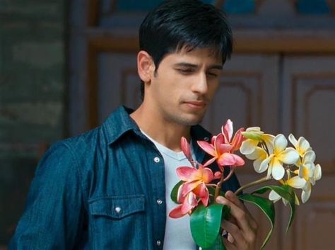 Sidharth Malhotra cute Sidharth Malhotra Cute, Siddhart Malhotra, Siddarth Malhotra, Sid Malhotra, My Name Is Khan, Siddharth Malhotra, Fawad Khan, Holi Photo, I Hate Love