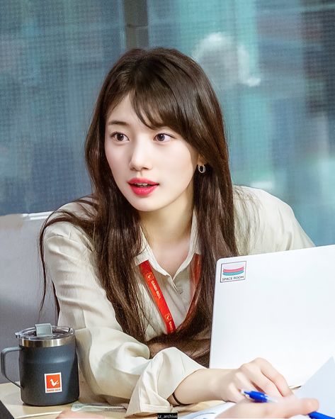 Suzy Drama, Fotos Goals, Female Idols, Style Muse, The Uncanny, Bae Suzy, Korean Actresses, Attractive People, Korean Actress