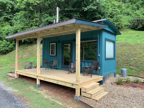 Container Home Designs, Tiny House Vacation, Shipping Container Cabin, Tiny Houses For Rent, Container Cabin, River Cabin, Shipping Container House Plans, Bryson City, Building A Container Home