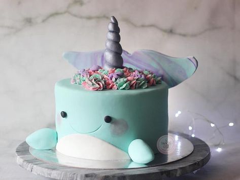 Narwhal is the new Unicorn - cake by SweetArtbydaibe Narwhal Smash Cake, Narwhal And Jelly Birthday Party, Narwal Birthday Party, Narwhal Birthday Party Cake, Narwhal Cake Ideas, Narwal Cake, Narwhal Birthday Cake, Narwhal Birthday Party, Narwhal Cake