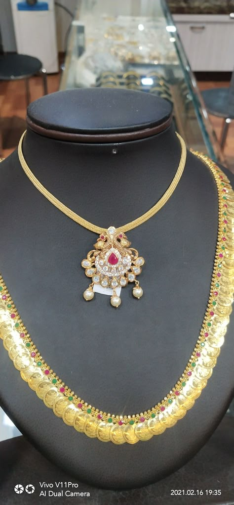 Traditional Kasulaperu Designs, Naan Necklace Designs, Nanu Designs Gold, Simple Necklace Designs, 22k Gold Bangles, Kalamkari Dresses, Haram Designs, Hipster Hairstyles, Long Haram