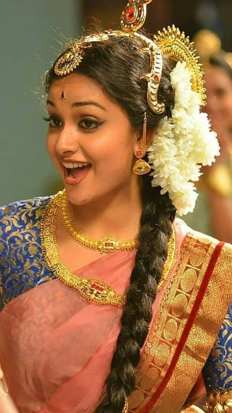 Gayathri Suresh, Keerthi Suresh, Keerthy Suresh, Foreign Countries, Bride Clothes, Pinterest Girls, Indian Beauty Saree, India Beauty