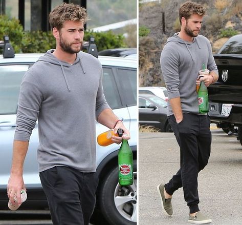 mens outfit post workout athleisure menswear athletic sweats hoodie sneakers slip ons Men In Sweatpants, 100 Emoji, Hemsworth Brothers, Hottest Male Celebrities, Male Celebrities, Liam Hemsworth, Celebrity Art, Chris Hemsworth, Post Workout