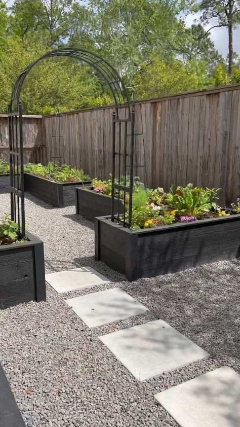 Just take a photo and share it with us! Planter Boxes Backyard, Steel Arbor Garden, Modern Raised Bed Garden, Small Veggie Garden Layout, Co Planting Vegetable Garden, Side Vegetable Garden, Corner Vegetable Garden, Vego Garden Layouts, Vegtable Garden Ideas