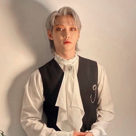 Felix Halloween Icon, Felix Halloween, Straykids Icon, Felix Icons, Korean Stuff, Solo Photo, Halloween Icons, Lee Felix, Felix Stray Kids