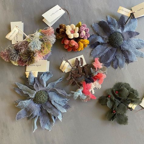 Unique Flower Brooches For Jewelry Making, Sophie Digard, Vintage Flower Brooch For Jewelry Making, Sophie Digard Brooch, Silk Flower Brooch, Unique Handmade Flower Brooches, Fiber Necklace, Making Fabric Flowers, Burlap Lace