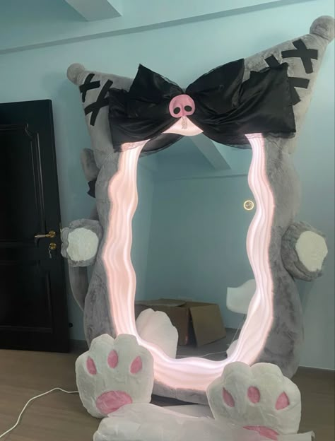 Body Mirror With Lights, Full Body Mirror With Lights, Mirror Apartment, Kuromi Room, Lights Aesthetic, Sanrio Stuff, Hello Kitty Rooms, Kitty Items, Luxury Mirror