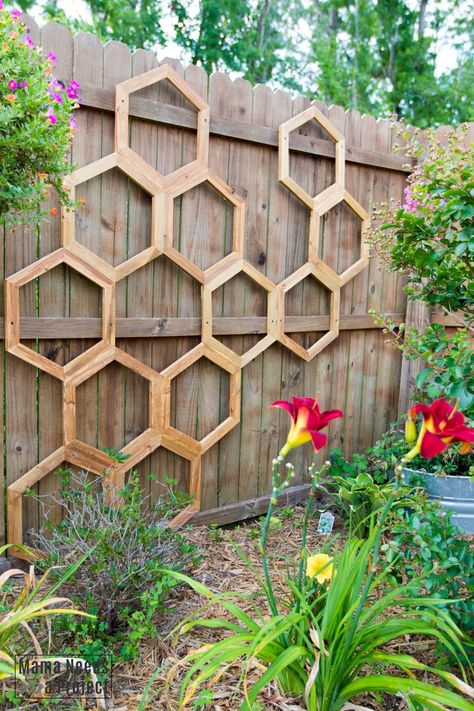 Rustic Trellis, Green Therapy, Trellis Diy, Pea Trellis, Clematis Trellis, Diy Honeycomb, Wire Trellis, Wall Trellis, Diy Garden Trellis