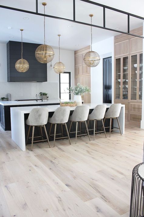 The Forest Modern, Double Island, Elegant Kitchen Design, Contemporary Kitchen Design, Elegant Kitchens, Farmhouse Style Kitchen, Modern Farmhouse Kitchens, Chaise Bar, Kitchen Style