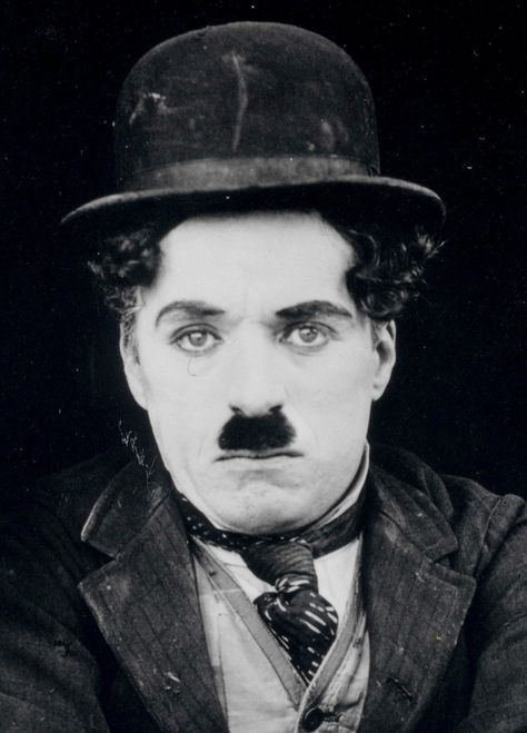 Charlie Chaplain 1930s Fashion Hair, The Kid 1921, Mustache Styles, Men's Facial Hair, Mary Pickford, Power To The People, Charlie Chaplin, Silent Film, Elegant Hairstyles