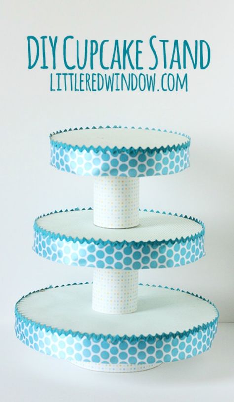 Make your own DIY Cupcake Stand out of items you already have at home! I can easily see this done in Disney themed paper to match your party theme! Diy Cupcake Stand, Diy Cake Stand, Diy Cupcake, Cake Diy, Cake And Cupcake Stand, Diy Cupcakes, Stand Ideas, Tiered Cake, Frozen Birthday Party