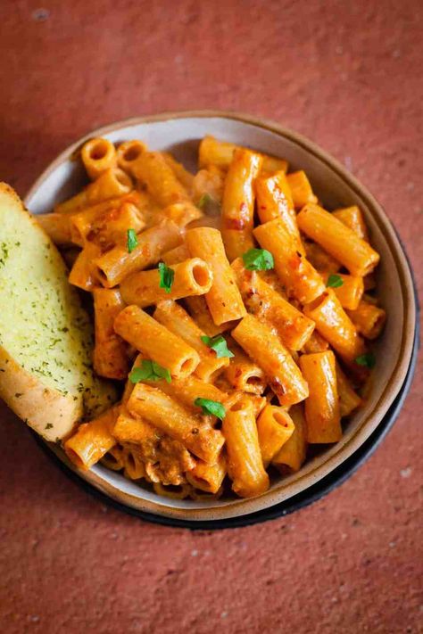 Easy, Creamy & Spicy Harissa Pasta Pasta With Onions, Chipotle Paste, Wheat Pasta, Cream Pasta, Rigatoni Pasta, Chickpea Pasta, Spaghetti Pasta, Gluten Free Pasta, Pasta Shapes