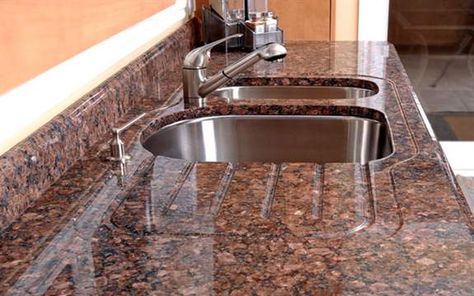 Sink Doble Para Granito https://www.igraherrajes.com/producto/tarjas-de-acero-ss-32-14-x-18-12-x-9-pgranito/ How To Make Concrete Countertops, Stained Concrete Countertops, Making Concrete Countertops, Brown Granite Countertops, Kitchen Design Countertops, Granite Countertops Colors, Kitchen Slab, Outdoor Kitchen Countertops, Concrete Countertop