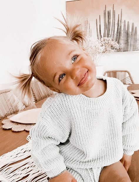 #preppy #beach #aesthetic #kids #kidsbraids #kidsfashion #baby #babypicturesbasket #babyboy #babygirl #babiesofinstagram #babies Gelukkige Baby, Wanting A Baby, Future Mommy, Baby Fits, Foto Baby, Future Mom, Tiny Humans