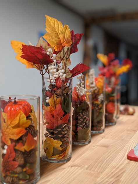 Fall Fest Table Decorations, Fall Centerpieces For Table Party, Fall Leaf Centerpieces, Glass Vase Fall Decor Ideas, Fall Theme Centerpieces, Diy Fall Centerpieces Dollar Stores, Dollar Tree Fall Floral Arrangements, Fall Flower Centerpieces Mason Jars, Fall Centerpieces For Party