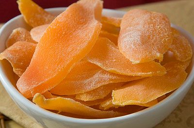 Dried Mango https://pinoycook.wordpress.com/2013/12/10/dried-mango-recipe/ Dried Mango Recipe, Healthy Meals Ideas, Mango Recipe, Dried Mango, Meals Ideas, Dehydrated Fruit, Dried Mangoes, Mango Recipes, Dehydrated Food