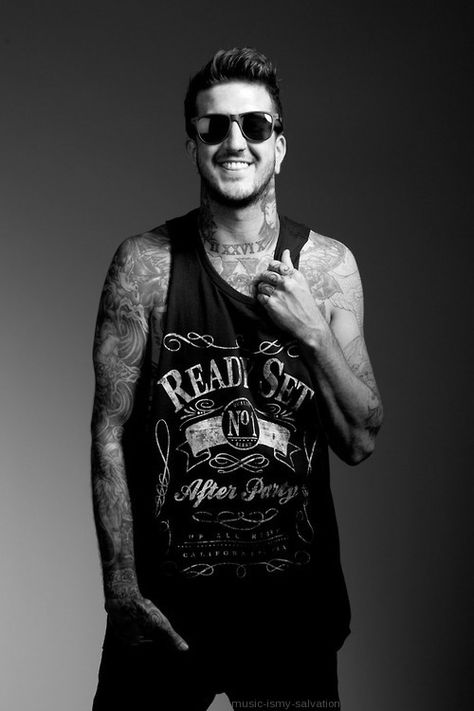 Austin Carlile  -- Lead singer of 'Of Mice and Men' Austin Carlile, Love Band, Of Mice And Men, Black Veil Brides, Pierce The Veil, Carlisle, My Chemical Romance, Man Crush, Music Is Life