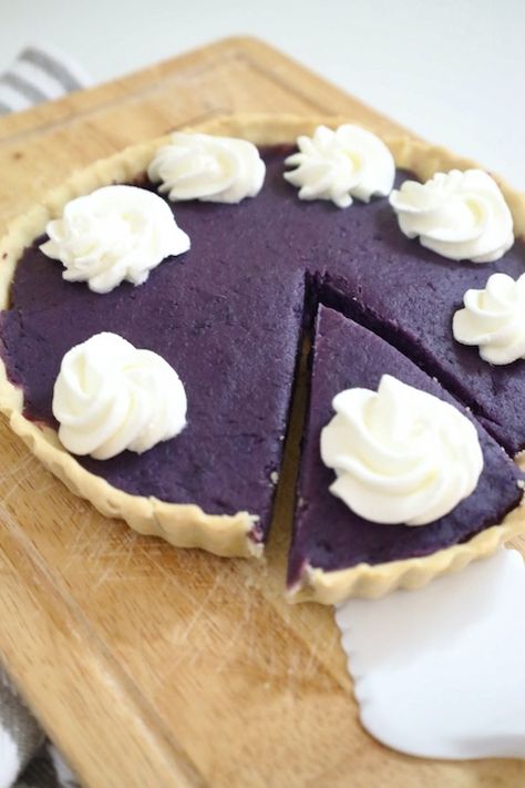 Ube Tart Ube Tart, Ube Pie, Ube Desserts, Ube Recipes, Purple Yam, Vegan Pie, Pie Tart, Hawaiian Food, Sweet Pie