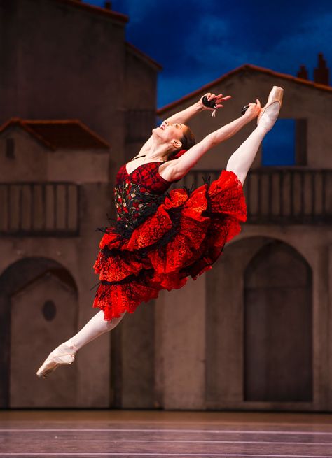 Don Quixote review – the evening belongs to Marianela Nuñez Beauty Dish, Ballet Images, Ballet Pictures, Ballet Poses, Ballet Inspiration, Dance World, Ballet Photos, Classical Ballet, Don Quixote