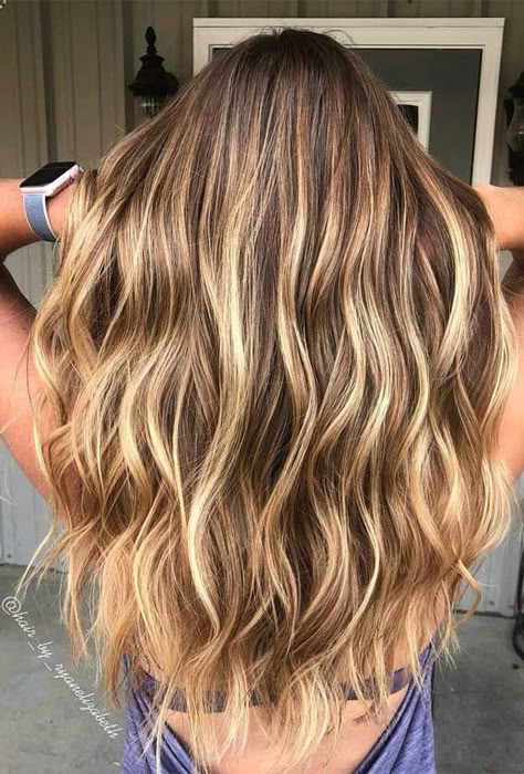 Highlights For Light Brown Hair Caramel, Brunette With Simple Blonde Highlights, Beachy Blonde Highlights On Brown Hair, T Bar Highlights, Golden Blonde Balayage On Brown Hair, Beachy Highlights Brown Hair, Sunkissed Hair Highlights, Beachy Blonde Highlights, Beachy Highlights