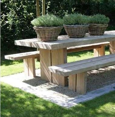 picnic table Garden Picnic Table Ideas, Backyard Sitting Areas, Garden Chic, Mesa Exterior, Have Inspiration, Outdoor Inspirations, Garden Table, Outdoor Rooms, Dream Garden