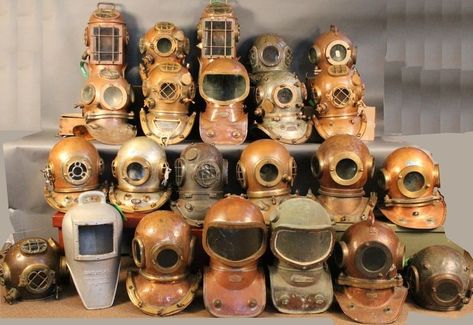 diving helmets Diver Art, Navy Diver, Deep Sea Diver, Diving Helmet, Sea Diving, Deep Sea Diving, Scuba Diving Equipment, Boston Harbor, Diving Suit