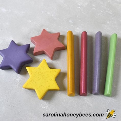 Beeswax Crayons, Wax Melts Recipes, Natural Wax Melts, Making Crayons, Diy Crayons, Melt Recipe, Bee Wax, Recipe Tutorial, Types Of Mold