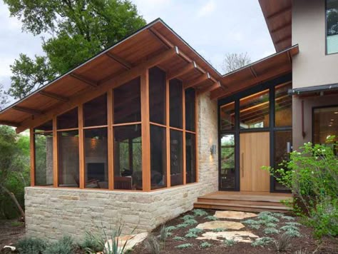 Ma Modular is a prefab home in Wimberley, Texas designed and built by Ma Modular to be modern, green and affordable. Screen Porch Ideas, Screened Porch Ideas, Screen Porches, Porch Kits, Porch Design Ideas, Modern Porch, Screened Porch Designs, Screened In Deck, Enclosed Porch