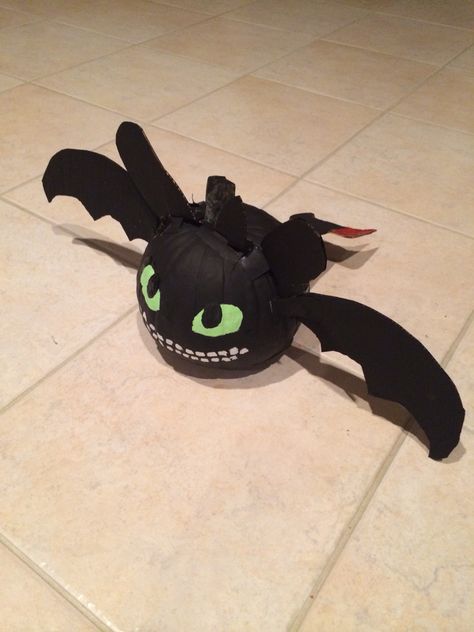 Toothless Pumpkin - How to Train Your Dragon Toothless Pumpkin Painting, Dragon Painted Pumpkin, How To Train Your Dragon Pumpkin, Toothless Dragon Pumpkin, Dragon Pumpkin Decorating, Dragon Pumpkin Painting, Toothless Pumpkin, Pumkin Carving Ideas, Dragon Pumpkin