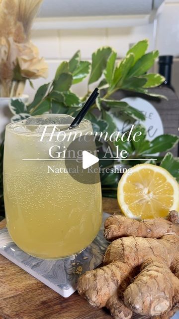 Homemade Ginger Tea Recipes, Ginger Drink Recipe, Ginger Drinks, Homemade Ginger Tea, Ginger Ale Recipe, Homemade Ginger Ale, Drink Recipes Nonalcoholic, Ginger Smoothie, Shakes Drinks