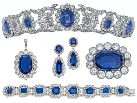 Sapphire Parure, White Jaguar, Royal Family Jewels, Tiara Accessories, Royal Rings, Royal Crown Jewels, Pearl Tiara, Royal Tiaras, Historical Jewellery