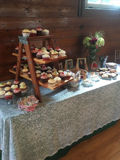 Ladder cupcake display at Laura's shower!!!! Cupcake Ladder Display Diy, Diy Cupcake Ladder Stand, Cupcake Shelf Display, Cupcake Setup Display, Table Top Ladder Display, Ladder Cupcake Display, Wooden Cupcake Display, Tiered Cupcake Stand Diy Rustic Wood, Gym Decoration