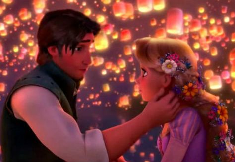 Classic Romantic Moment: Tangled - Rapunzel and Eugene Rapunzel Movie, Flynn Rider And Rapunzel, Andy Panda, Disney Quizzes, Rapunzel And Flynn, Rapunzel And Eugene, Disney Songs, Princess Rapunzel, Tangled Rapunzel