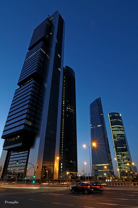 Building Aesthetic, Office Building Architecture, Latest House Designs, Best City, City At Night, Tall Buildings, New Retro Wave, Skyscraper Architecture, Smart Home Design